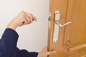Lock Locksmith Tech Dunedin, FL 727-217-5529 - lock-changing